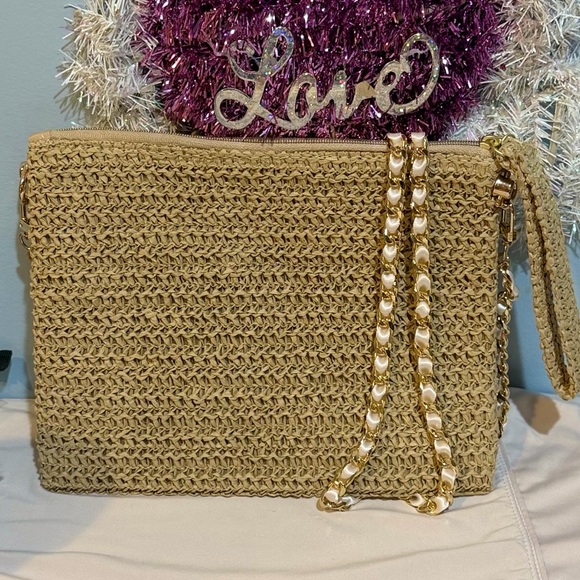 Designer Beige Crochet Clutch with Gold Chain - Picture 6 of 13